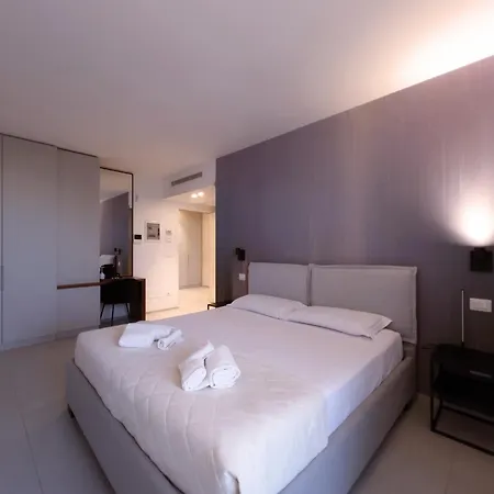 Emme Urban 폴리나노 아마레