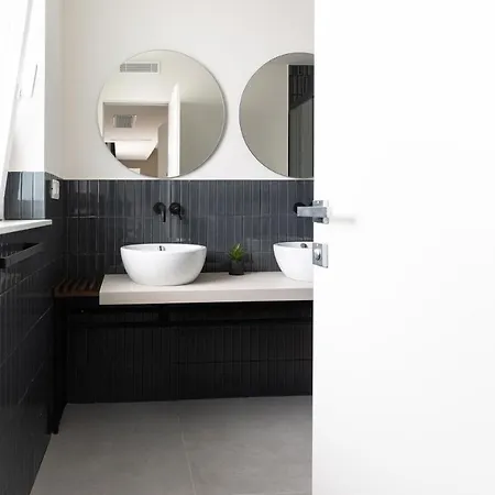Morus Urban Apartment